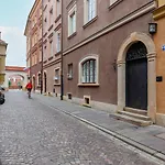 Apartman On The Square By Renters *