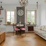 Apartman On The Square By Renters Varsó
