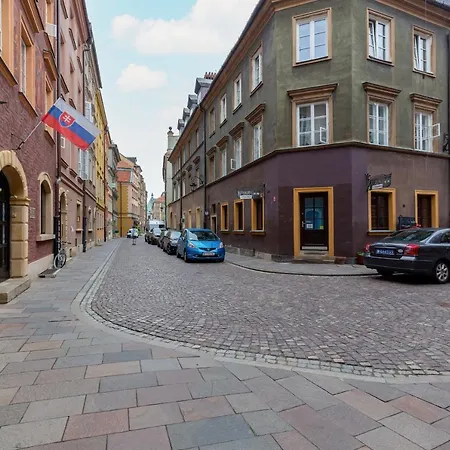 On The Square By Renters *