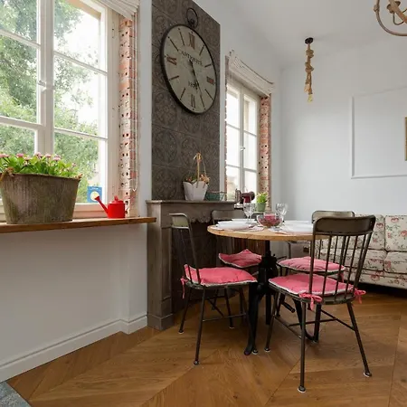 Lägenhet On The Square By Renters *